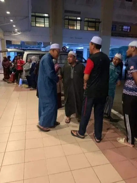 11yo M'sian Boy Crashes Motorcycle Into Hillside While Fetching 12yo Boy, Dies From Injuries