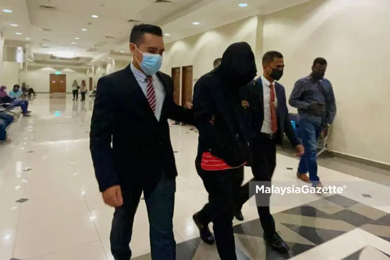 M'sian Police Station Chief Slapped With 98 Counts Of Bribery, Accused Of Accepting Up To RM31,400