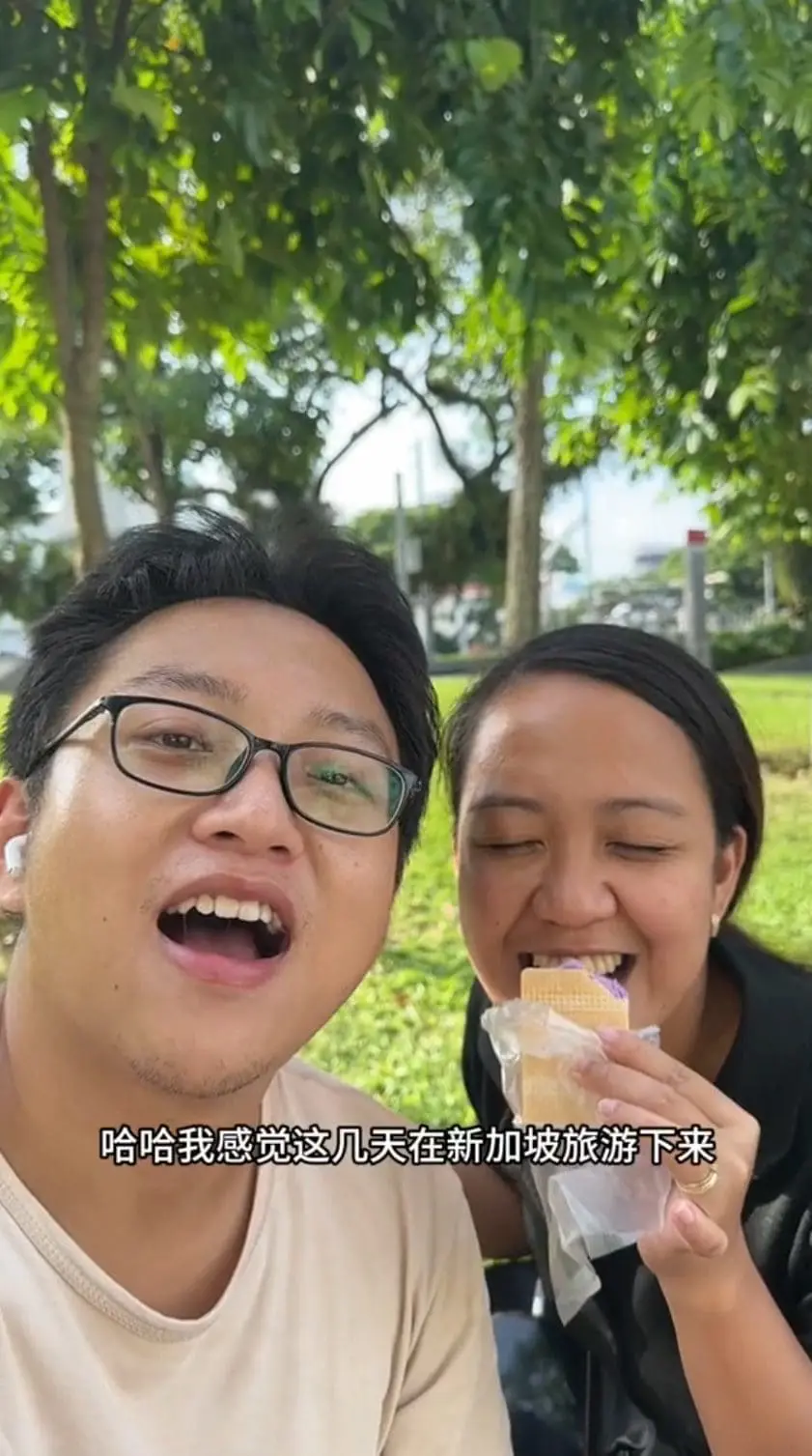 China Tourist Says M'sian Service Staff Are Friendlier Than Those In S'pore