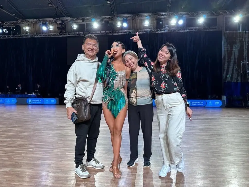 Cherry Yeo celebrates gold medal win with family