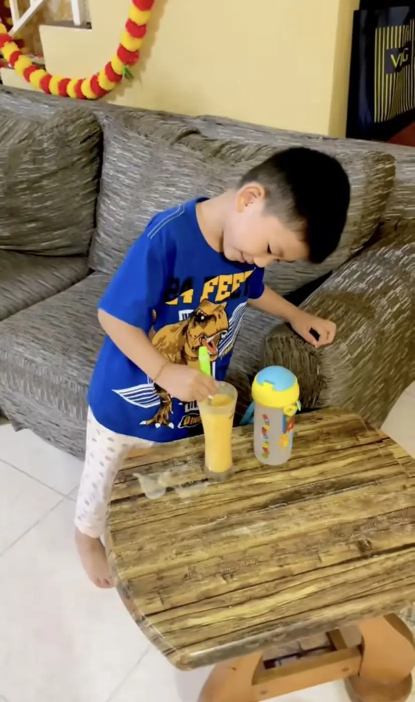 Kai Kai, chinese boy who is fluent in speaking Tamil