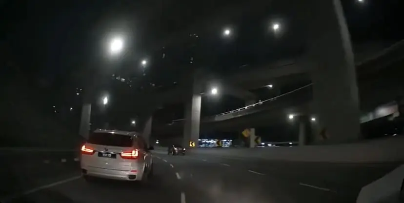 BMW Driver Brake Checks Multiple Times After He Got Honked For Not Turning On Signal Light