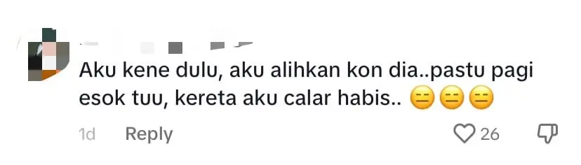 M’sian Woman ‘Chopes’ Parking Spot With A Bucket At Residential Area, Gets Slammed For Her Selfishness - comment
