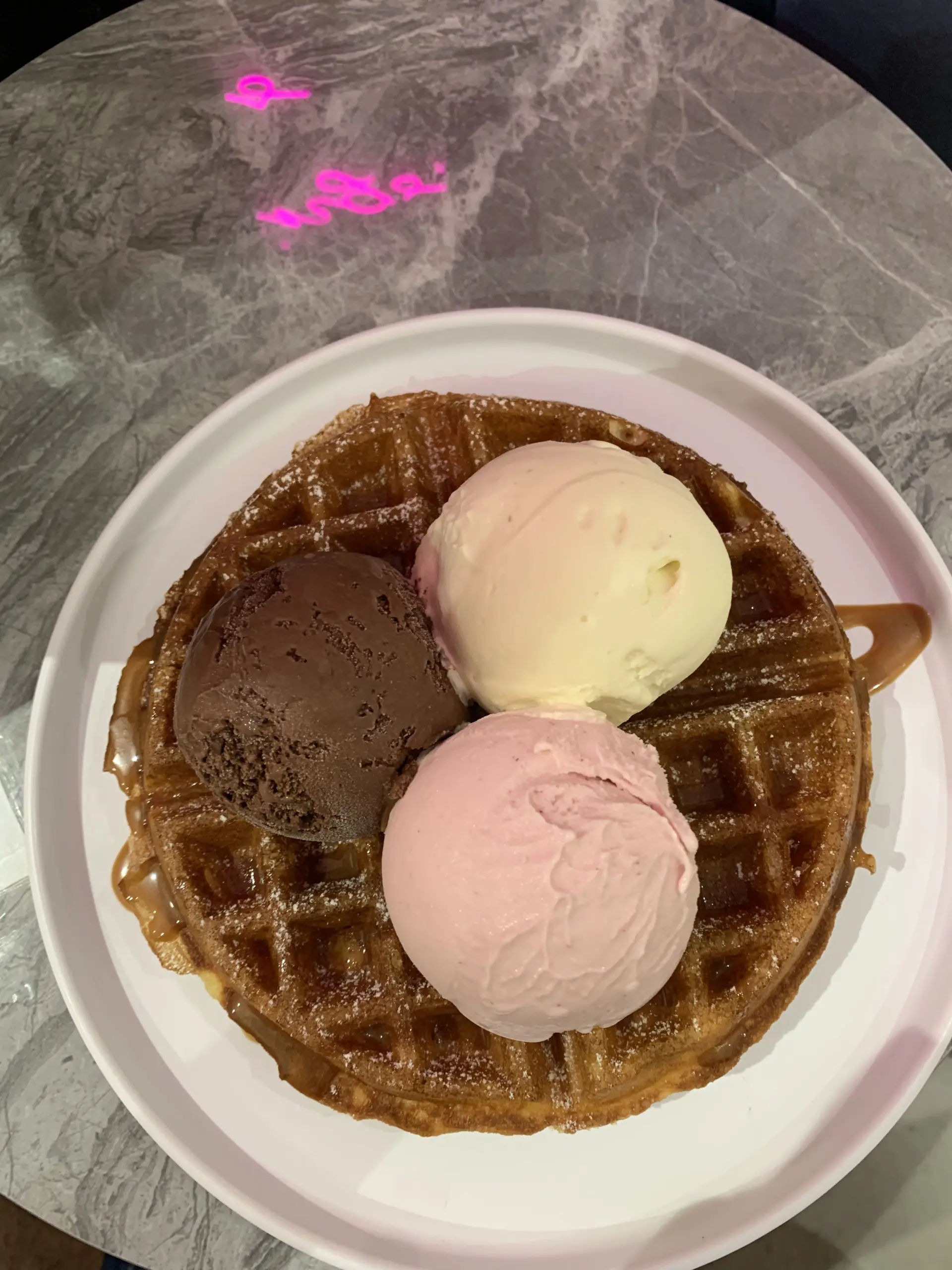 Triple scoop waffle (RM37)