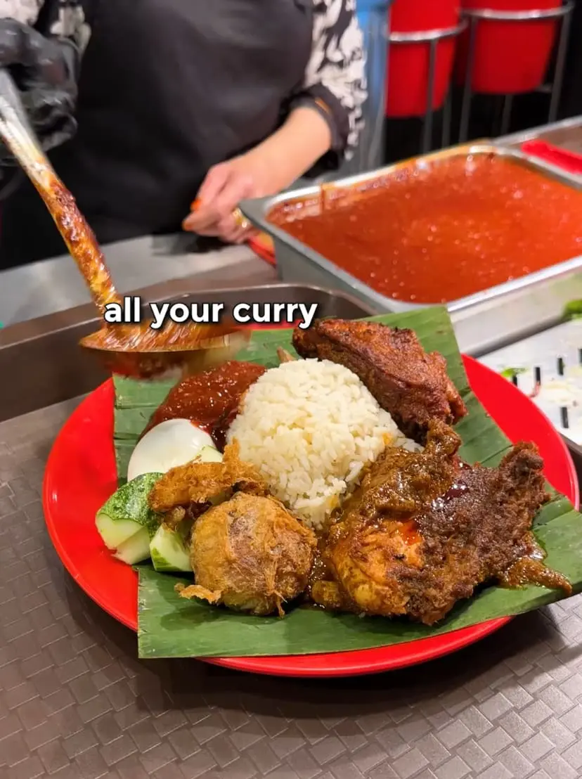 nasi lemak at Mali, M'sian stall