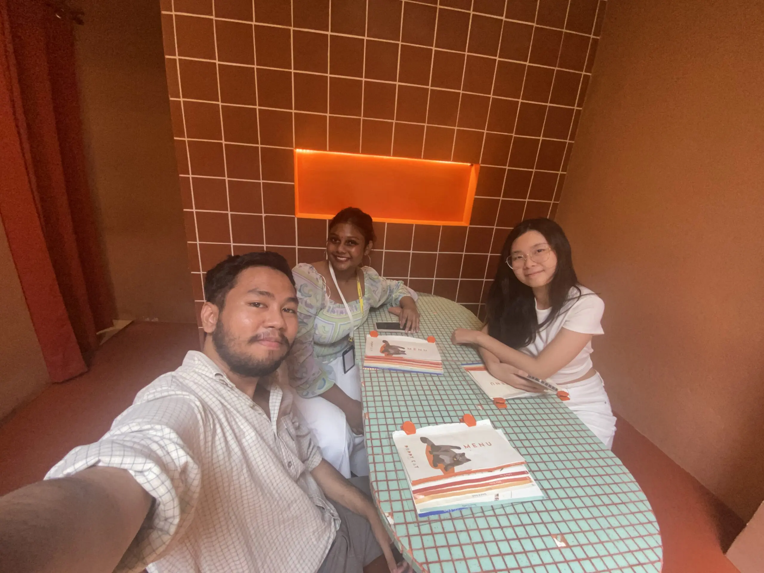 Poppy Kat Cafe is perfect for selfie or wefie.