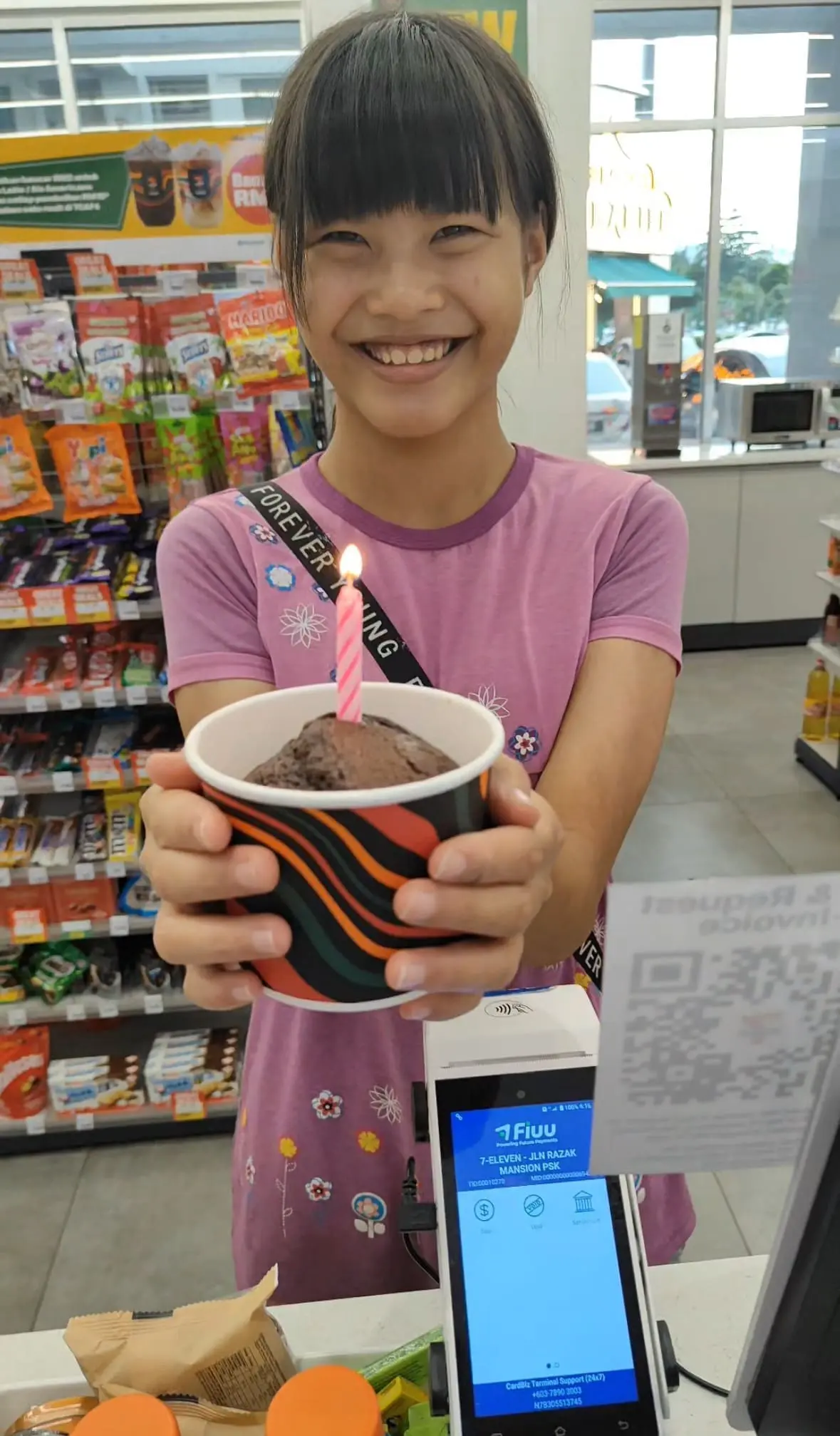 M'sian Woman Celebrates Girl's Birthday After Hearing She Had No One To Celebrate It With