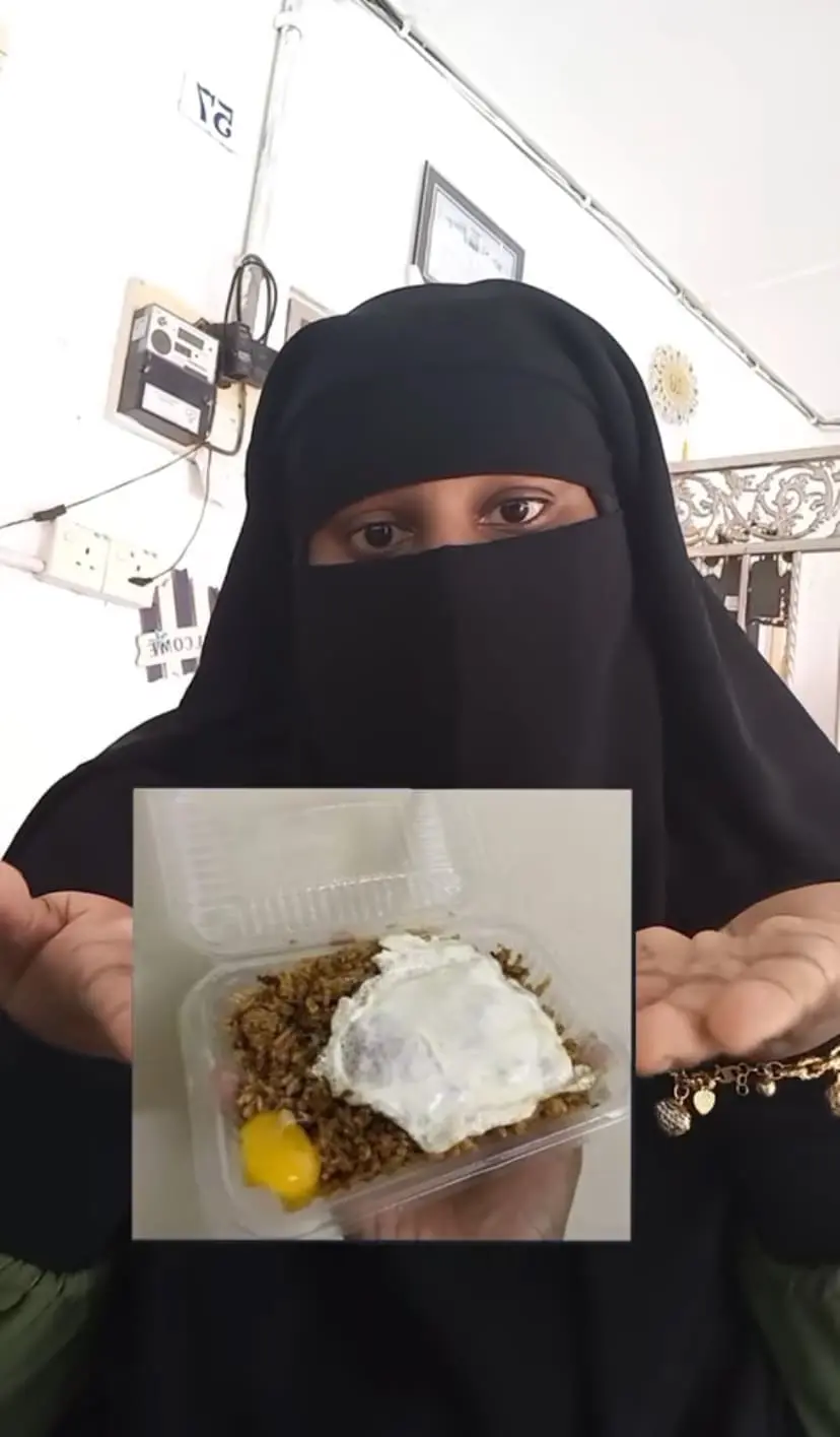 M’sian Woman Speechless After Her Request For Fried Egg To Be Put Separately Get Taken Literally