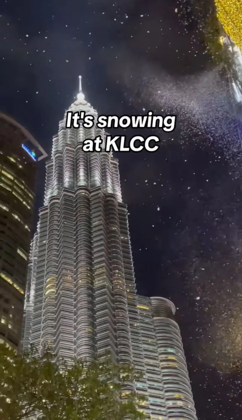 Fake snow at Avenue K, near KLCC