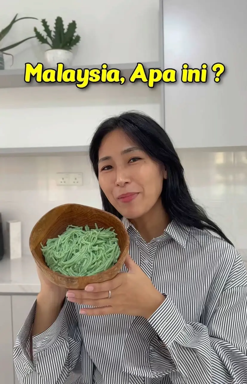 Japanese Woman Mistakes Cendol For Ramen