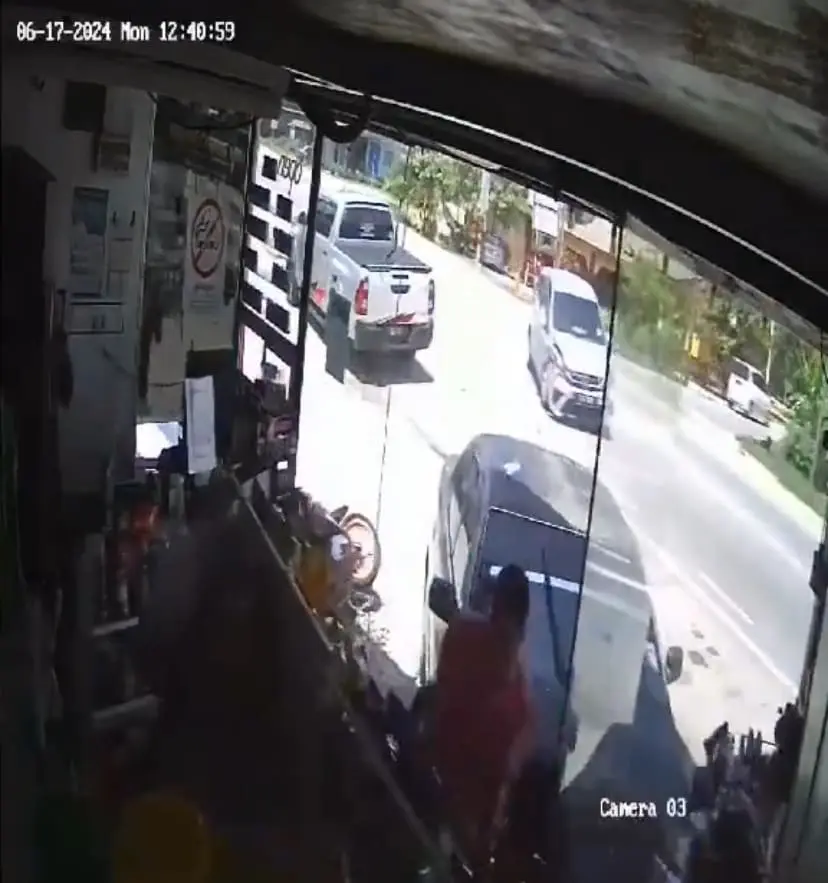 axia crashed with another car at junction