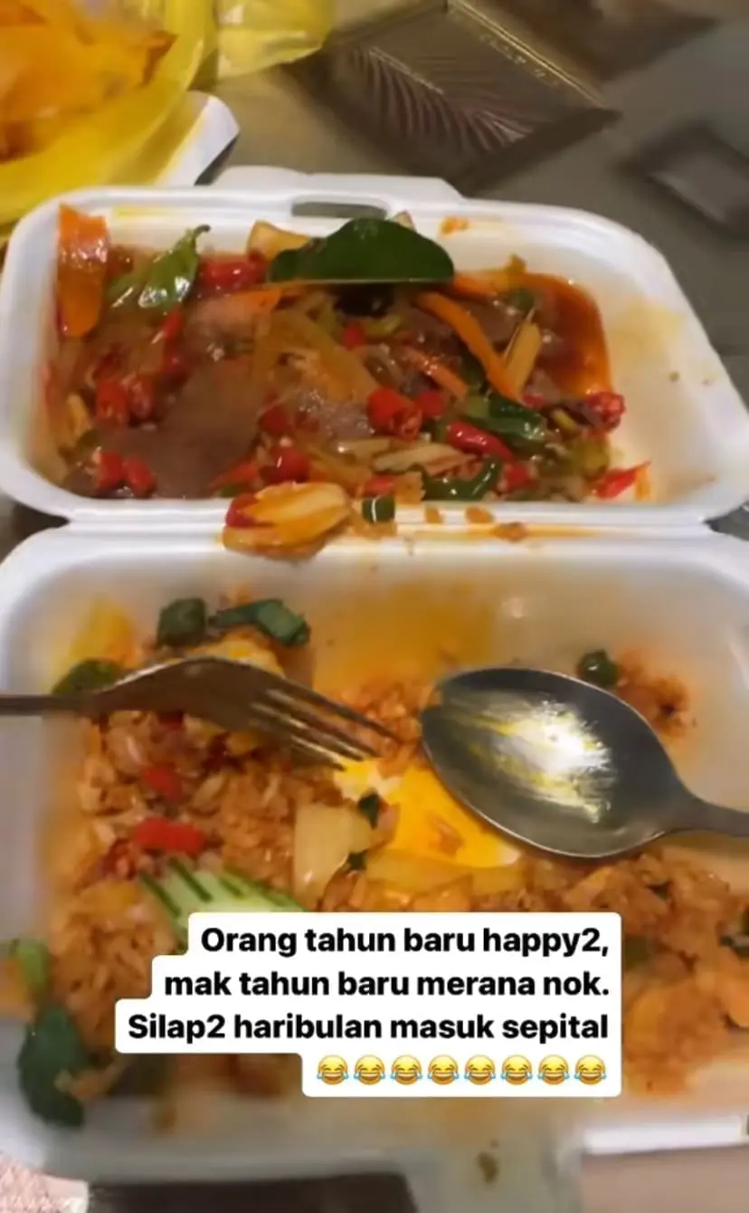 Cili Padi fried rice with a lot of chilies in it