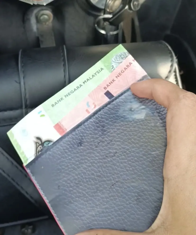 pizza vouchers disguised as wallet