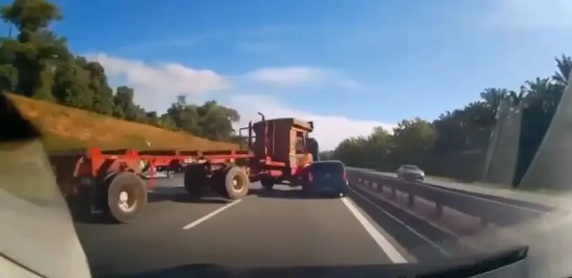 gurun Kedah highway accident July 6 2004