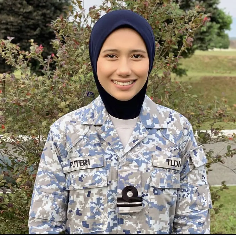 Puteri Shazwani Megat Ahmad Shariman in TLDM attire