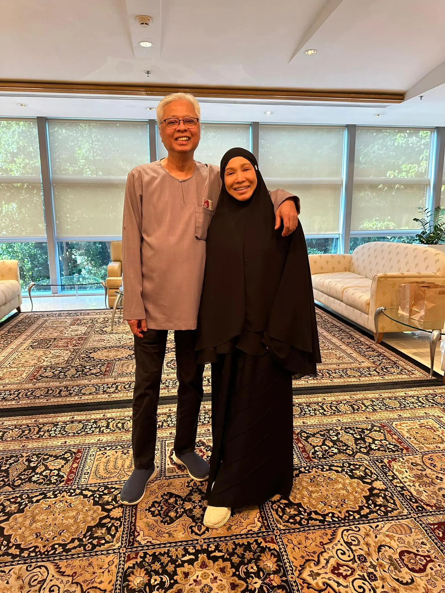 Ismail Sabri and wife