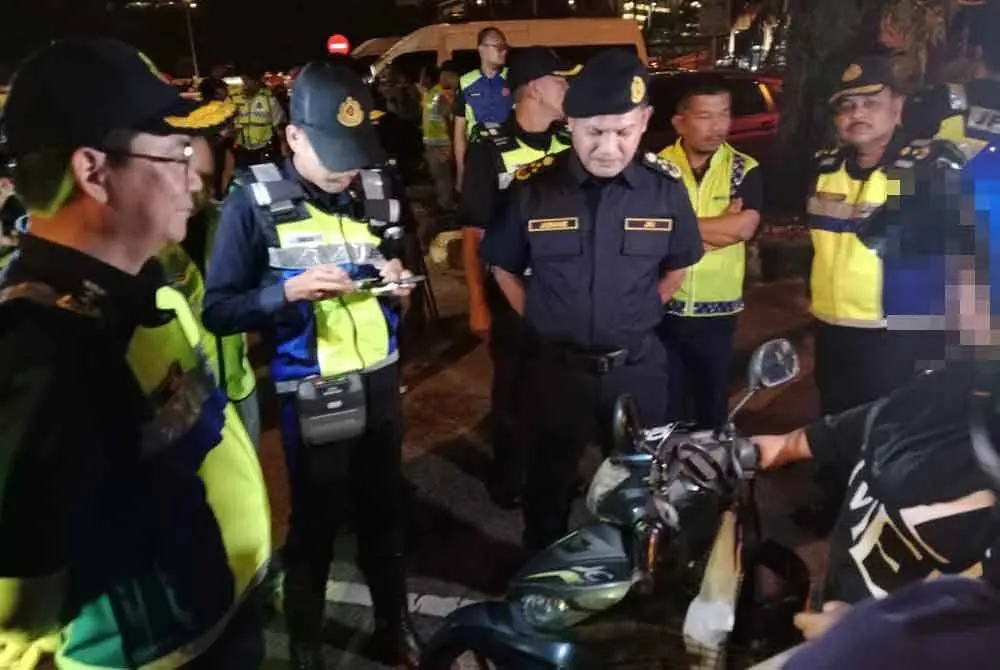 JPJ inspection at Awan Besar Toll