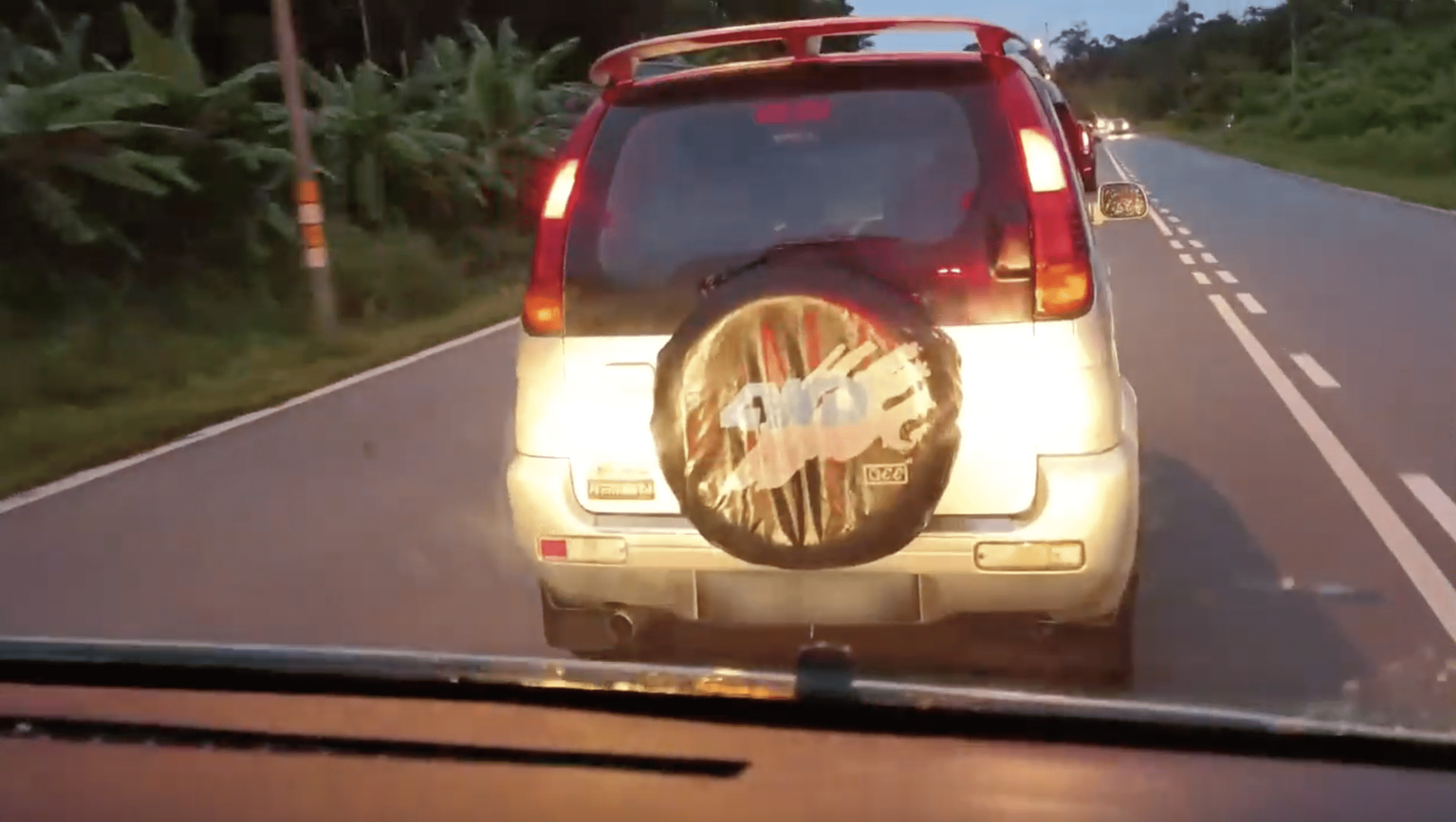 Kembara SUV Blocking Ambulance