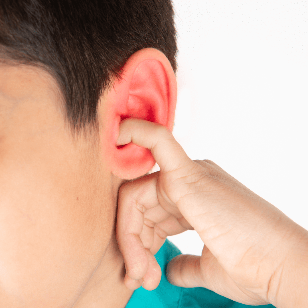 kid's ear hurting