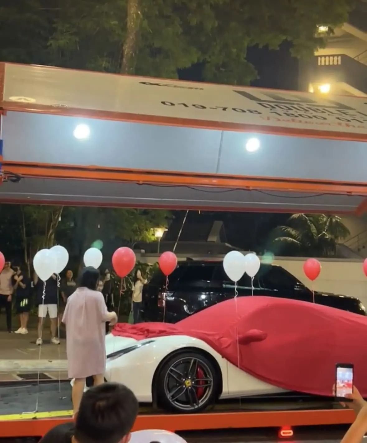 Kopitiam Owner Gifts Wife With RM1.2mil Ferrari To Thank Her For Having Many Kids In Sunway 3