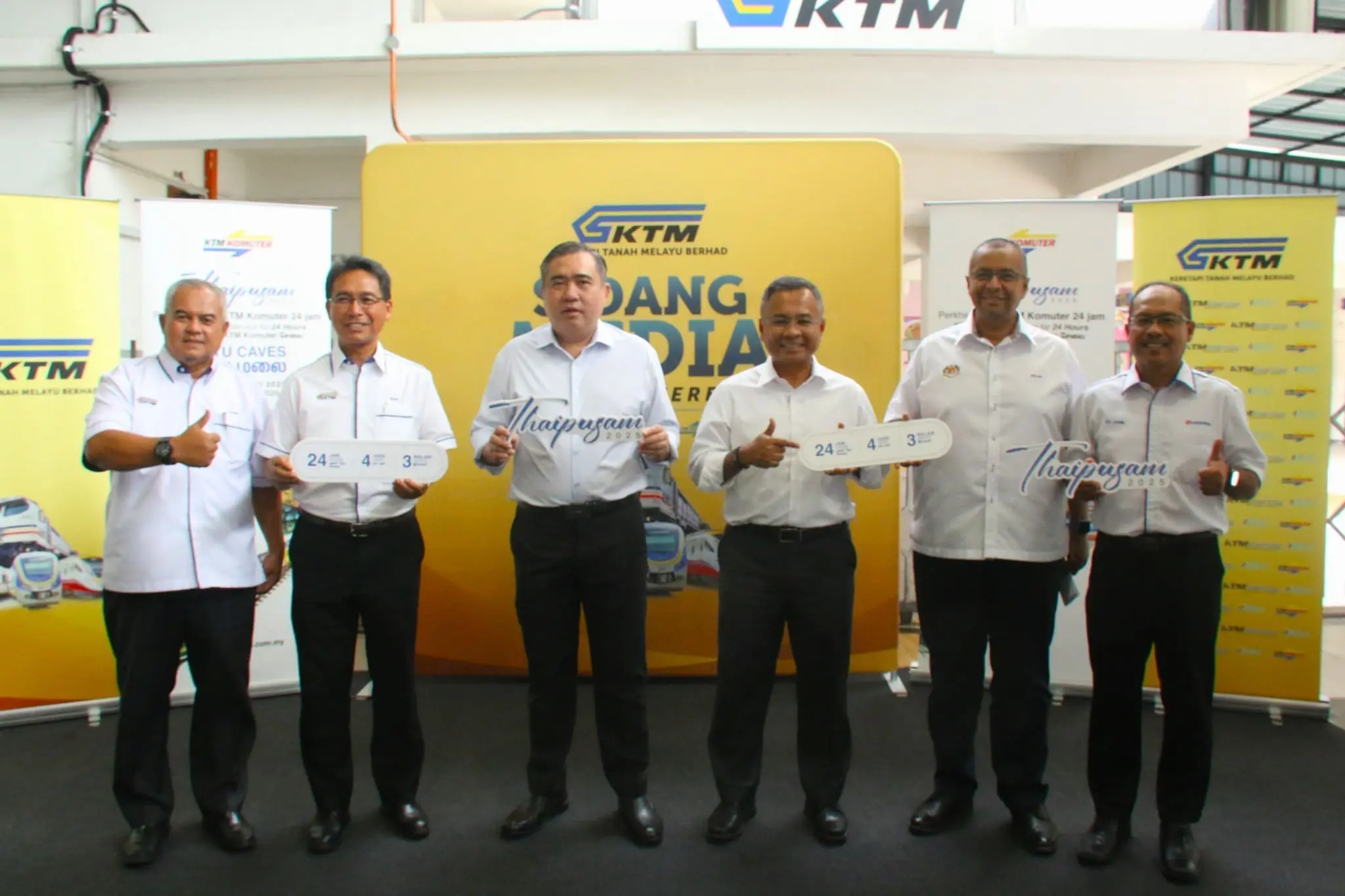 KTMB along with Transport Minister YB Loke Siew Fook at free ktm announcing ceremony