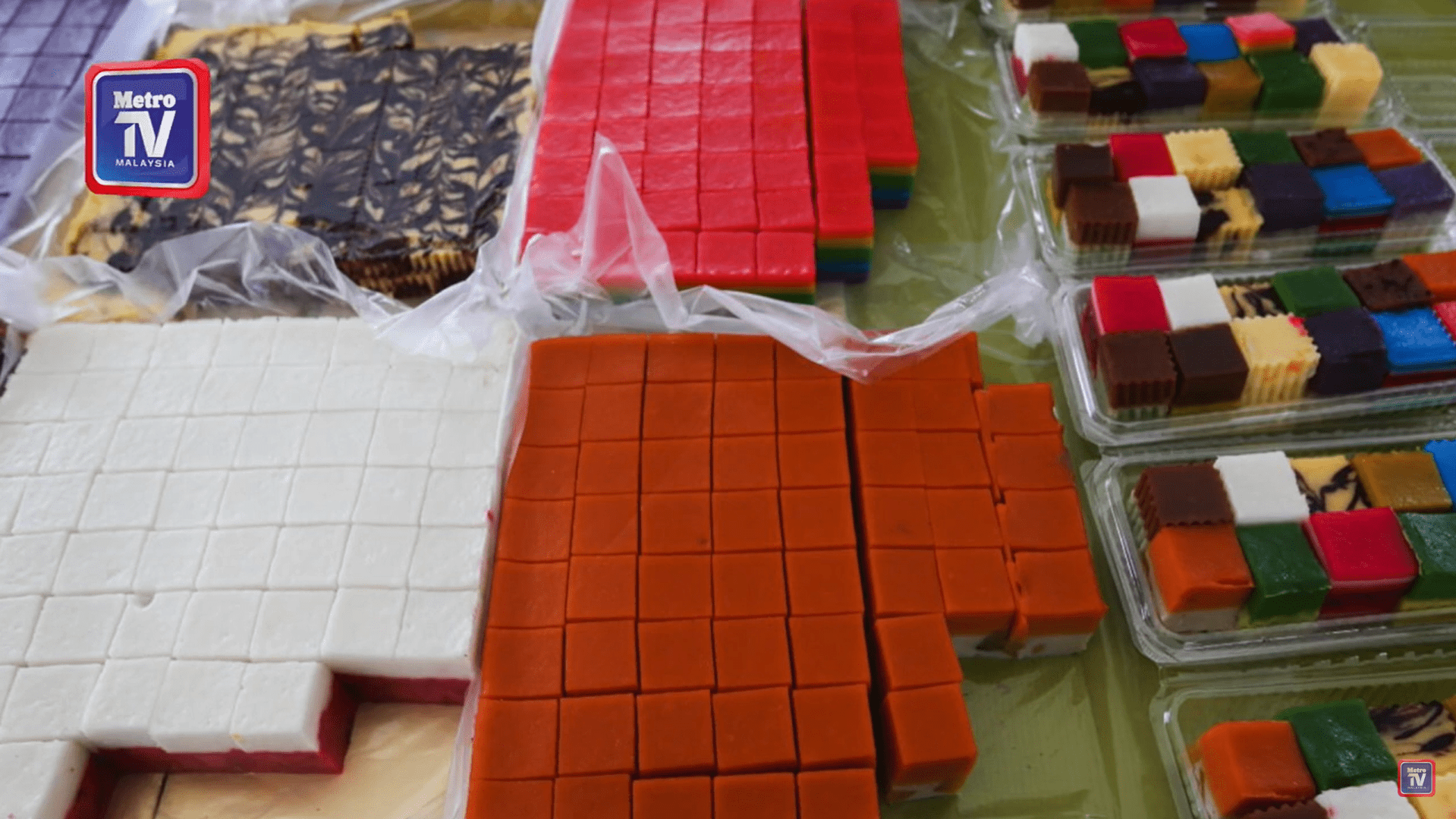 Kuih Raya being sold in Kelantan