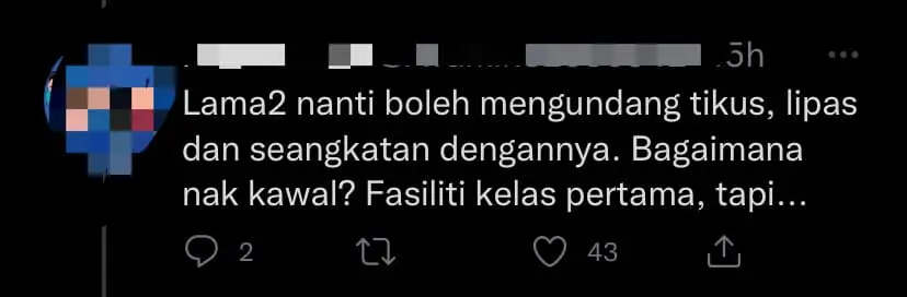 Picnic At KLIA? M’sian Family Spotted Having Full Spread At Lounge Area, Sparks Debate Online