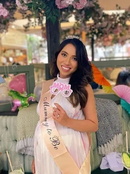 Can Take Up To 1 Year Of Maternity Leave, M'sians Are Jealous With Mom-to-Be Dr Amalina's Benefits In The UK!