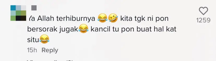 M'sians Watch Excitedly As Bus Driver Skillfully 'Frees' Vehicle From Narrow Intersection In Cameron Highlands