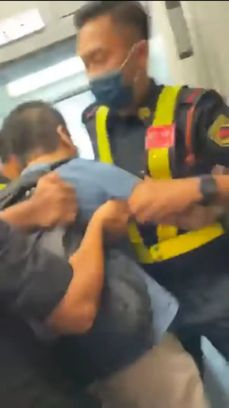 M'sian Passengers Get Thrown Out Of AirAsia Flight Due To Overbooking Issues