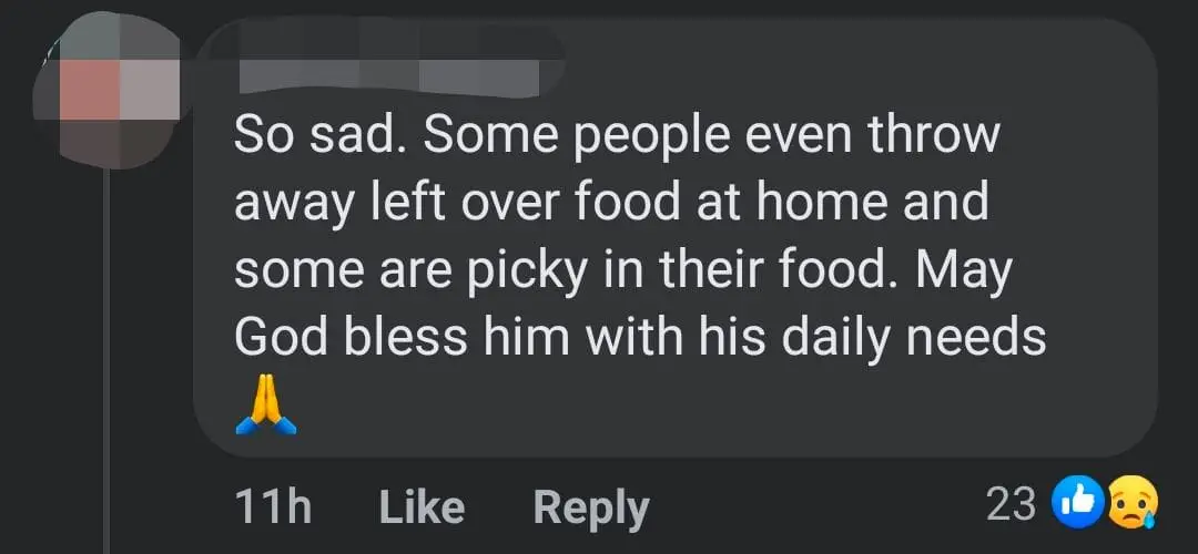 M'sian University Student Caught Eating Leftover Chicken Bones In KFC