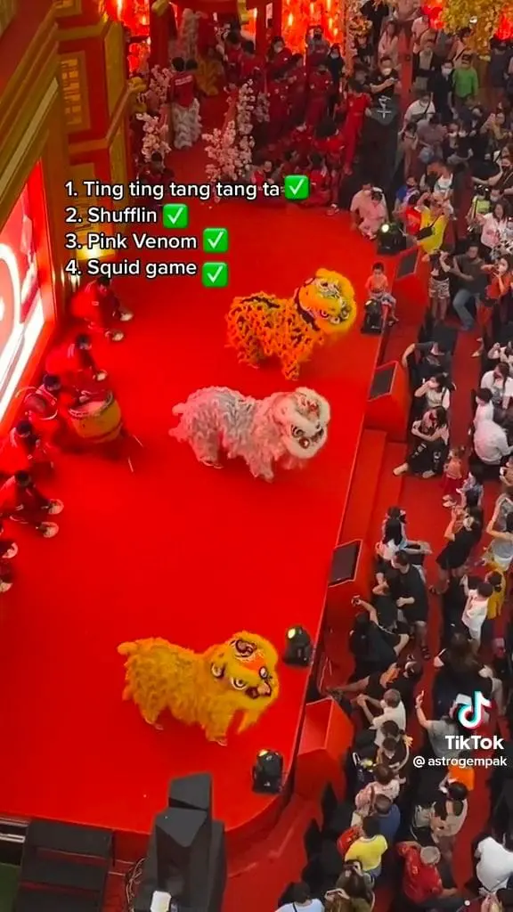 Lion dance performance with TikTok songs