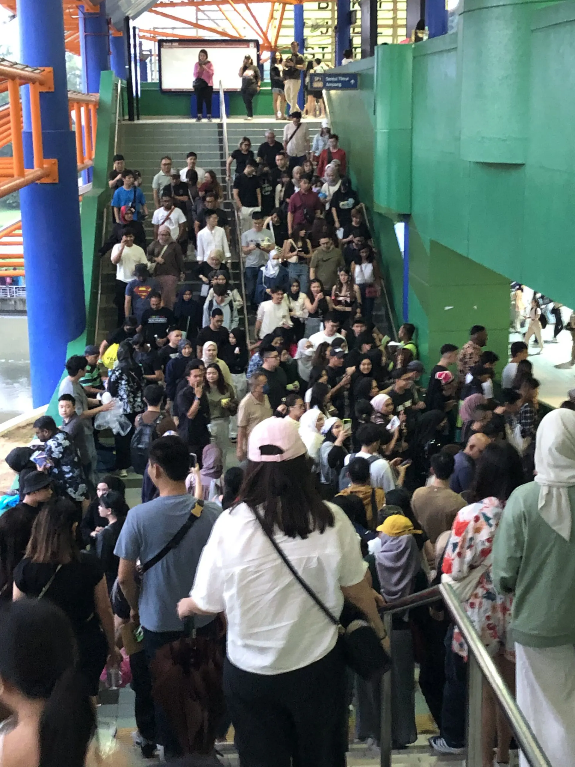 Huge crowds at Bukit Jalil LRT station