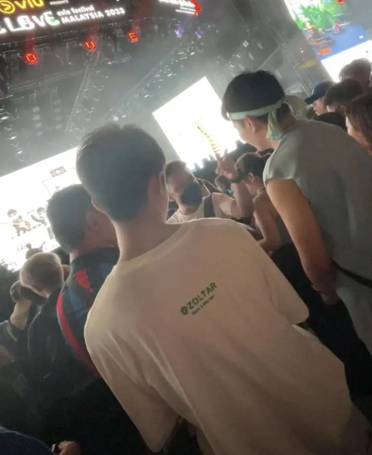 M'sian DJ Almost Whacked By Rude Uncle Who Forced Concertgoer To Make Room For Him In Free Seating Zone