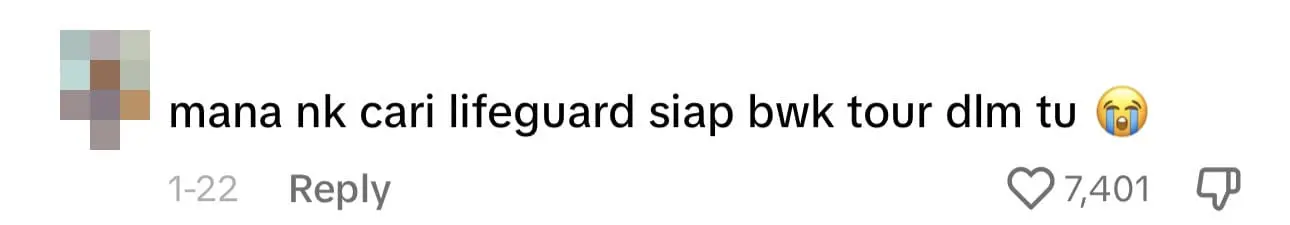 M'sian Lifeguard Unexpectedly Joins Customers On Water Slide After Slipping comment 3