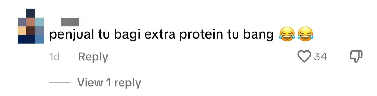 M'sian Man Disgusted To Find Egg Yolk Filled With Maggots Inside Nasi Lemak comment 3