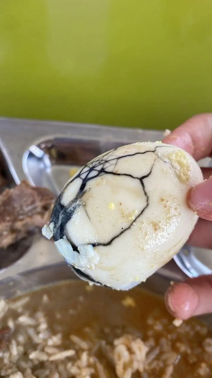 Rotten egg served to students at MARA college