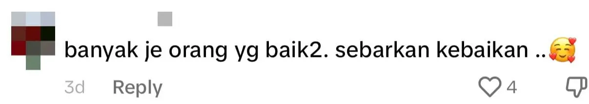 Nasi Kandar Workers In Bangsar Win Praises After Helping To Lift Fallen Tree Off The Road During Rainstorm comment 2