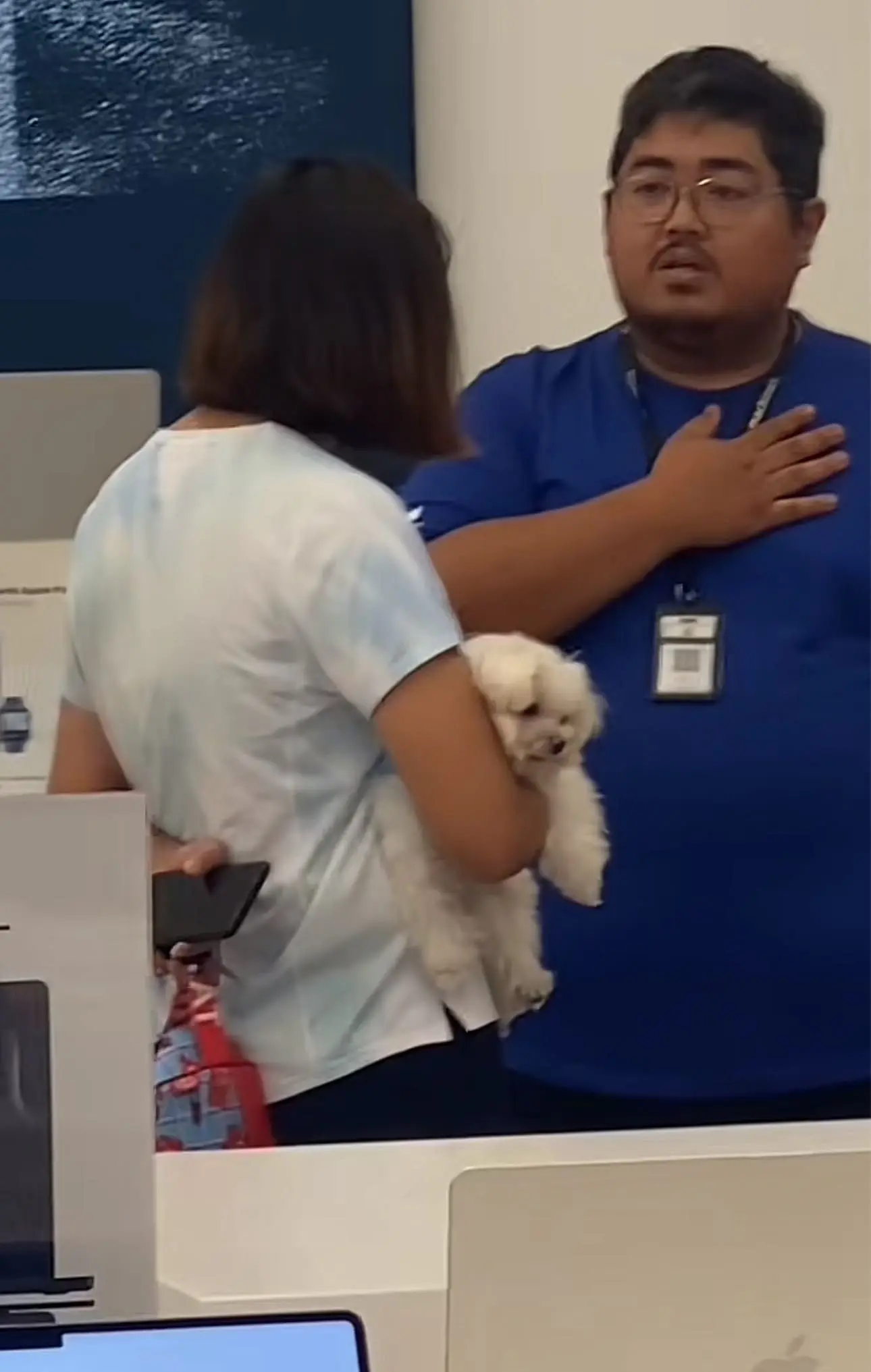 Woman causes chaos in Machines store after bringing her dog in