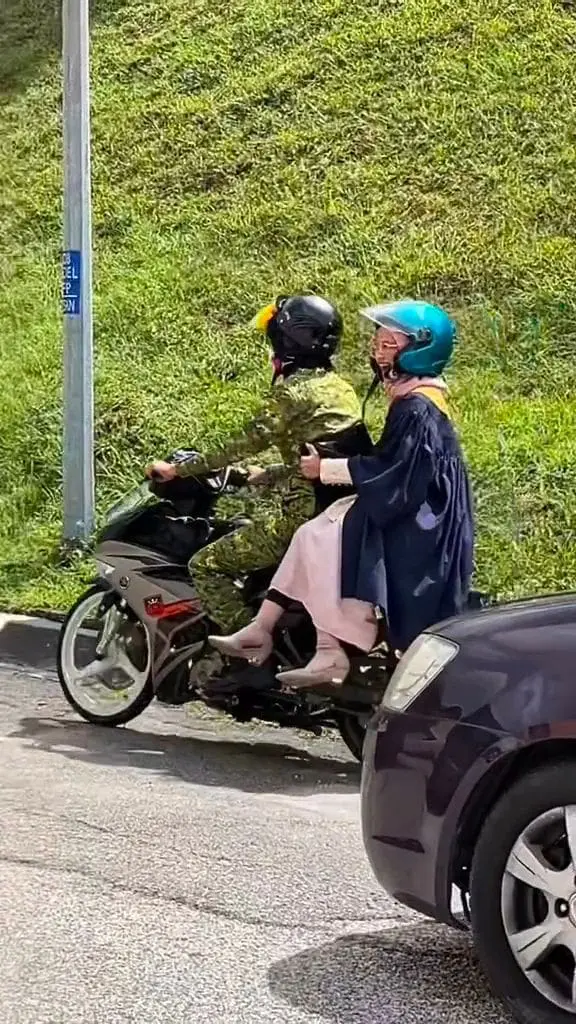 RELA Officer Saves UiTM Graduate Who Was Close To Missing Her Convocation Ceremony