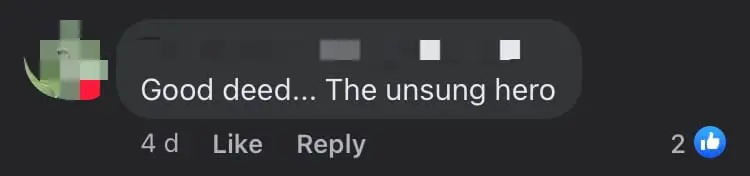 M'sian Policemen Lets Senior Citizen Hitch A Ride And Pushes His Motorbike Which Was Out Of Gas To Petrol Station comment 1