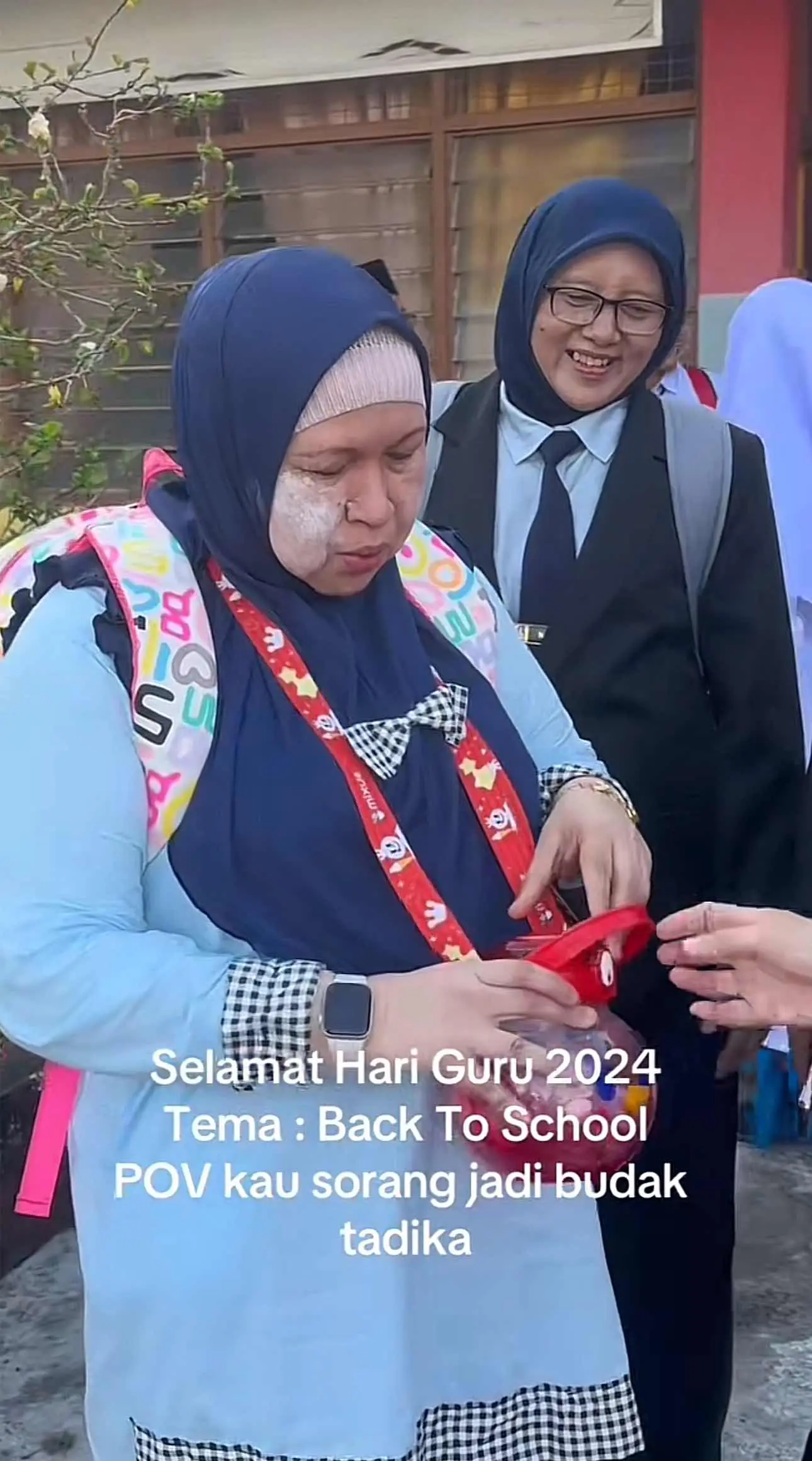 Teacher dresses up as a kindergarten student