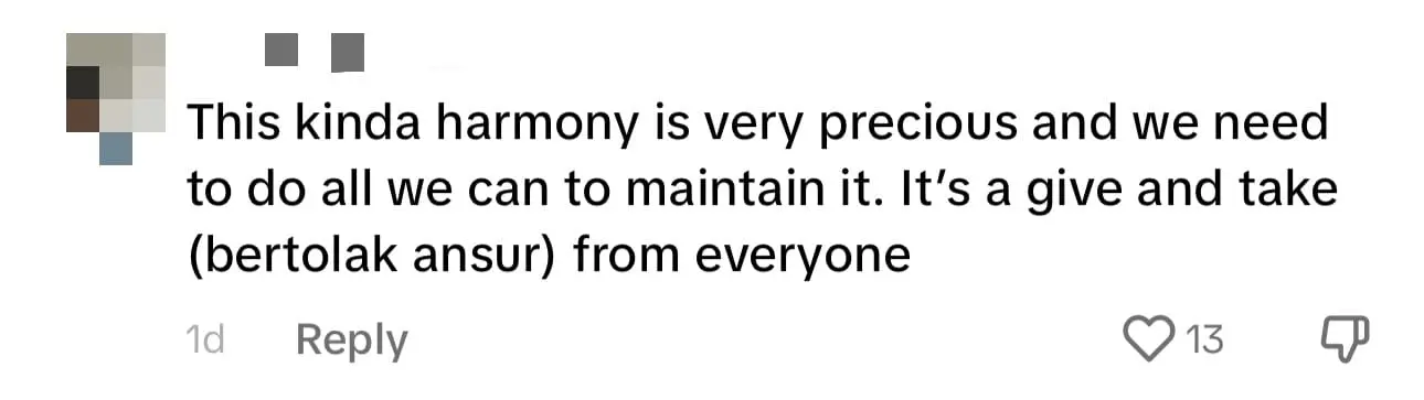 M'sian Chinese Women Gather To Buka Puasa At Putrajaya Square & It's Too Cute comment 1