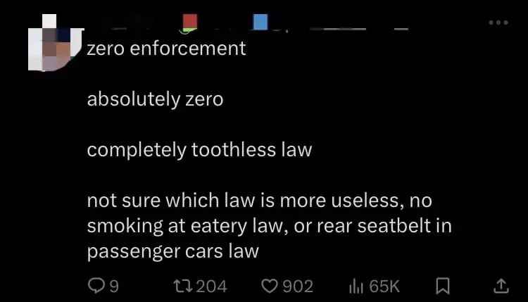 M'sian Man Flips The Middle Finger After He Was Filmed Smoking At The Mamak comment 1