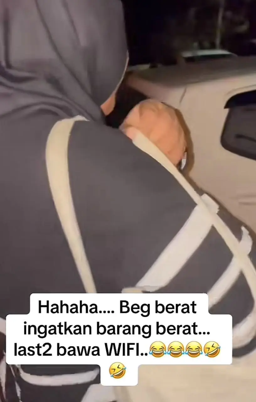 Woman embarrassed after finding a wifi router in her bag