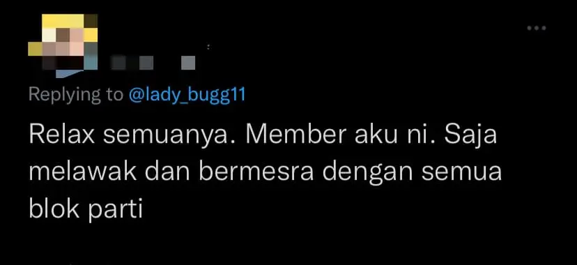 M'sian Man Joins Rallies Of Different Parties & Posed With The Free T-Shirts From The Parties