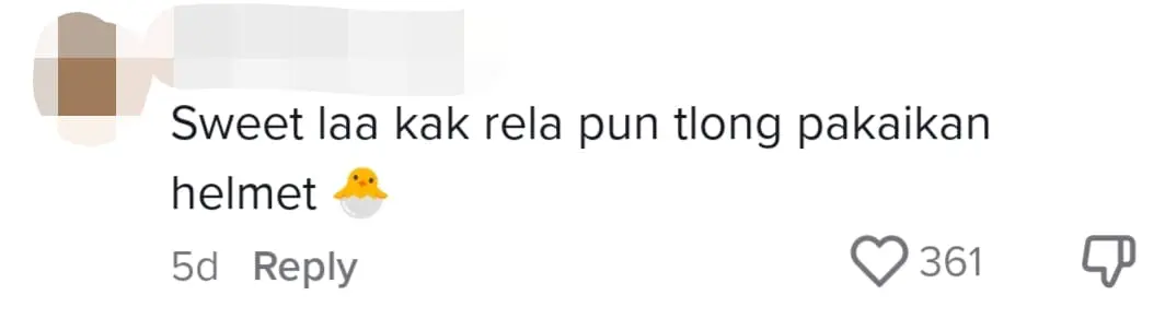 RELA Officer Saves UiTM Graduate Who Was Close To Missing Her Convocation Ceremony