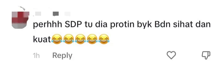 M'sian Woman Shocked To Find Maggots Inside Beef Burger She Bought From R&R Stall comment 2