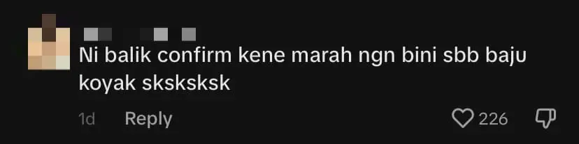 Viral Clip Shows Group Of M'sian Men Playing Football While Dressed In Baju Kelawar And Tudungs comment 1