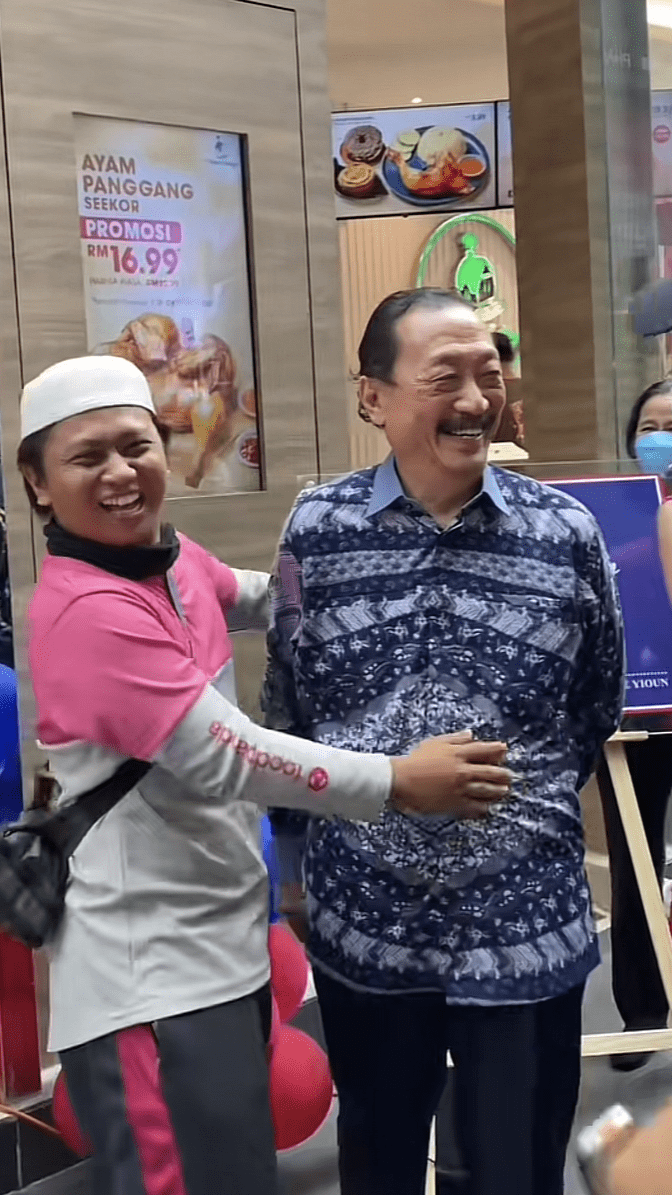 rider with tan sri vincent tan
